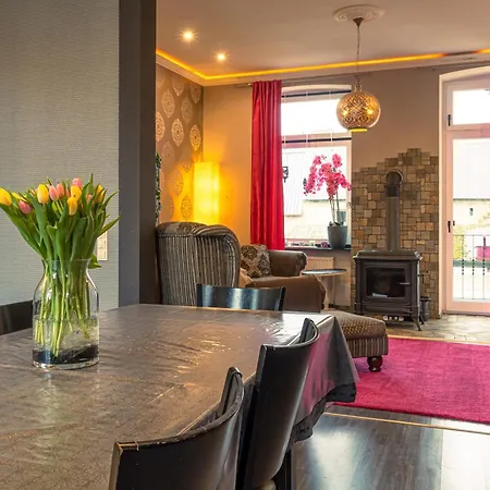 Altes Schwesternhaus - Homesite - Bis 20 Personen 3*