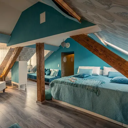 Altes Schwesternhaus - Homesite - Bis 20 Personen 3* Weibern