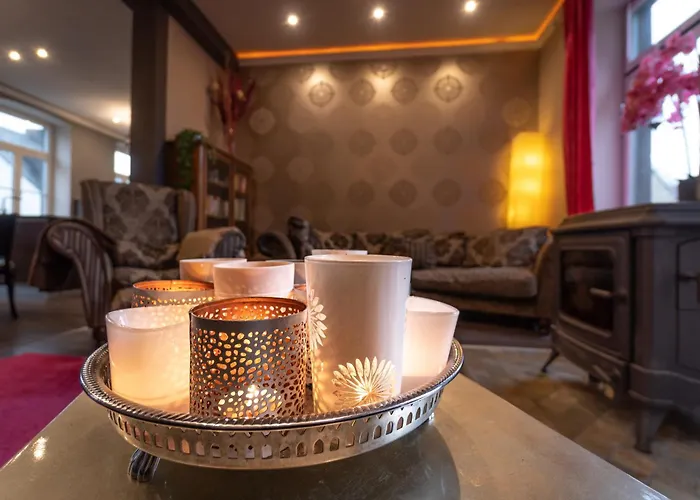 Altes Schwesternhaus - Homesite - Bis 20 Personen בית הארחה Weibern