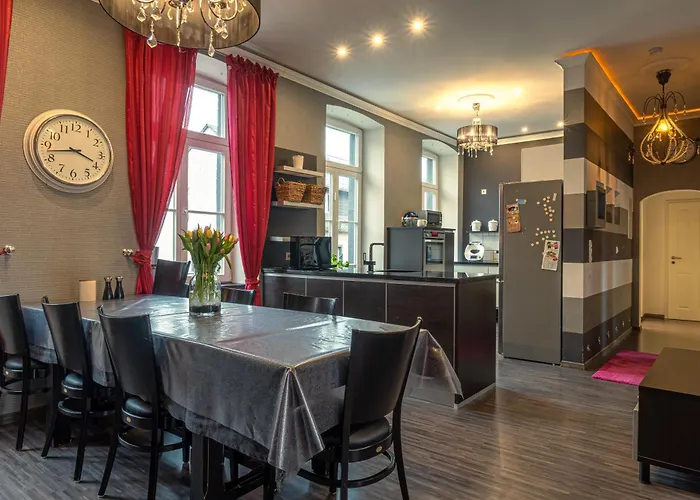 Altes Schwesternhaus - Homesite - Bis 20 Personen 3* Weibern