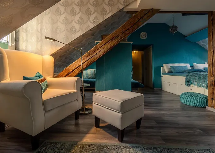 Altes Schwesternhaus - Homesite - Bis 20 Personen 3* Weibern