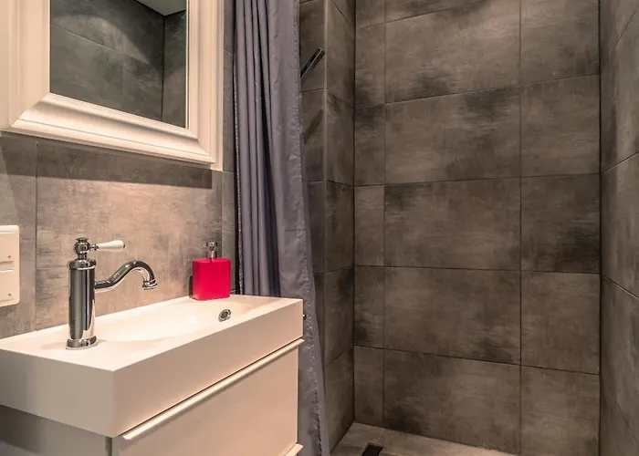 Altes Schwesternhaus - Homesite - Bis 20 Personen Gasthuis Weibern